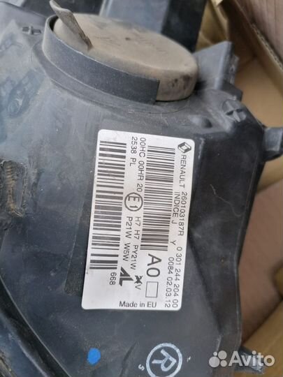 Фара правая Рено Меган 3 черная