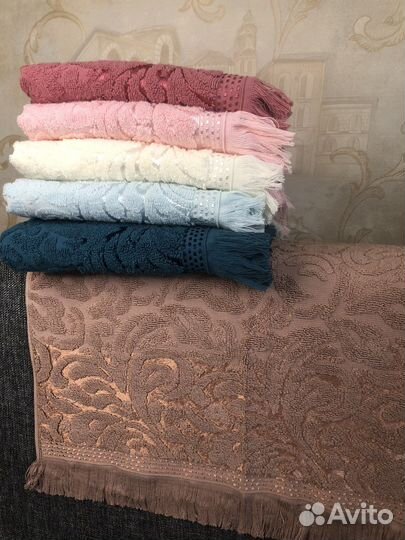 Полотенца махровые маленькие и большие