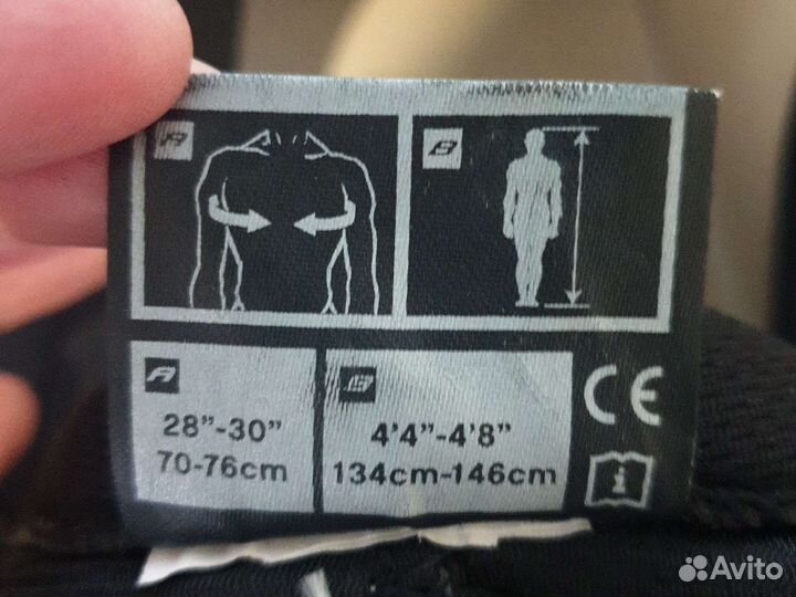 Нагрудник хоккейный детский ccm