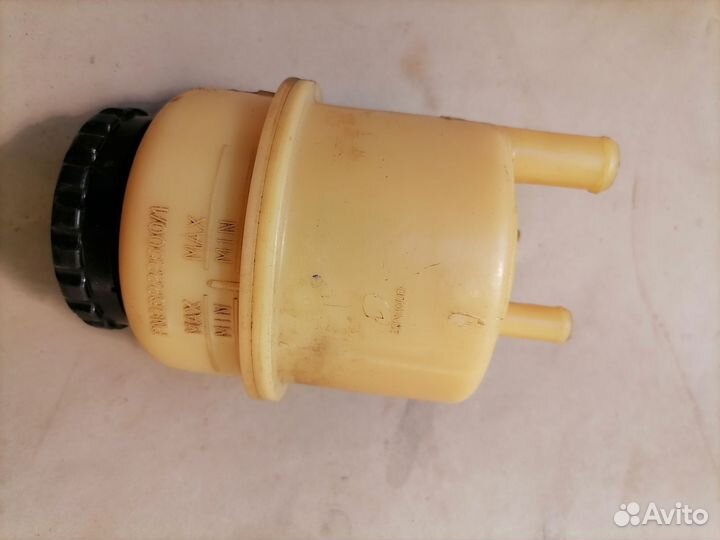 Бачок гура гидроусилит. Daewoo Nexia N150 2008-16