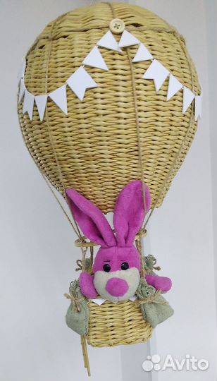 Воздушный шар с корзинкой