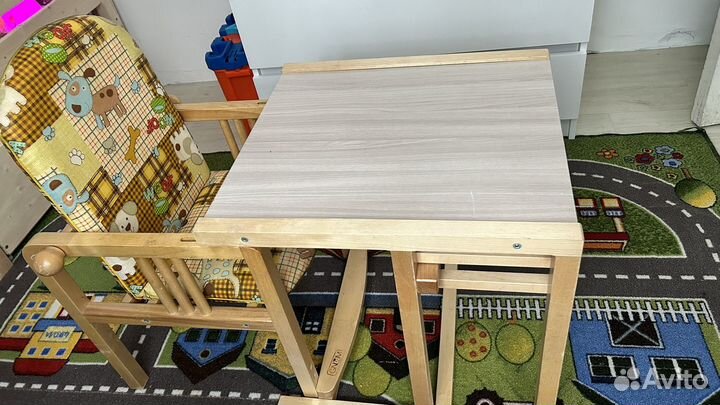 Детский столик для кормления