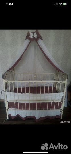 Детская кроватка с люлькой