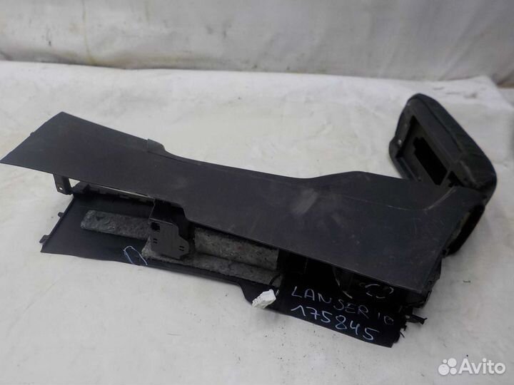 Подлокотник mitsubishi lancer 10