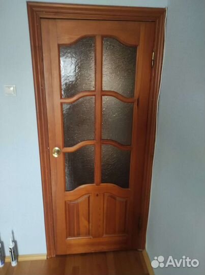 Межкомнатные двери бу с коробкой из ели