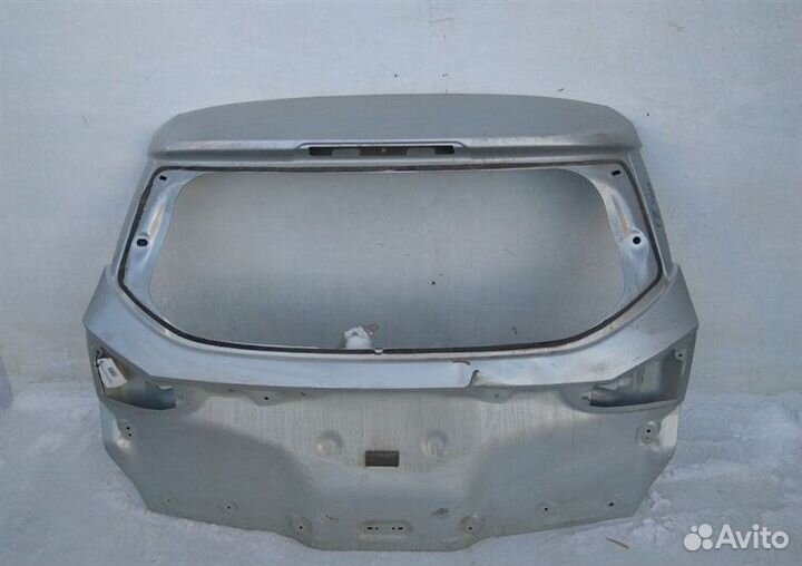 Крышка багажника Ford Focus 3 CB8 2010
