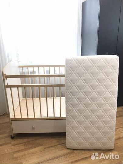 Детская кроватка