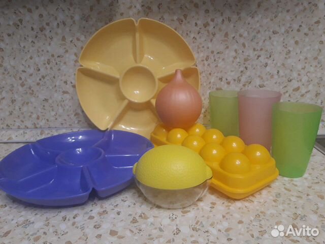 Контейнер для лука,яиц.Менажница.Салатники 5 -1,8л