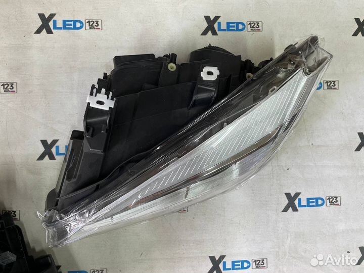 Фара левая правая BMW X1 E84 рестайл не адаптив