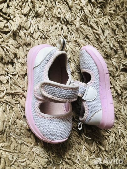 Обувь на девочку