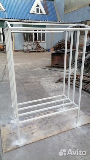 Дровница уличная