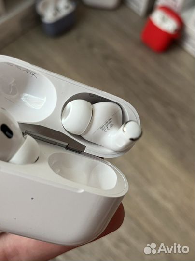 AirPods с бесплатной доставкой