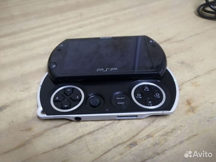 Sony PSP GO N1008