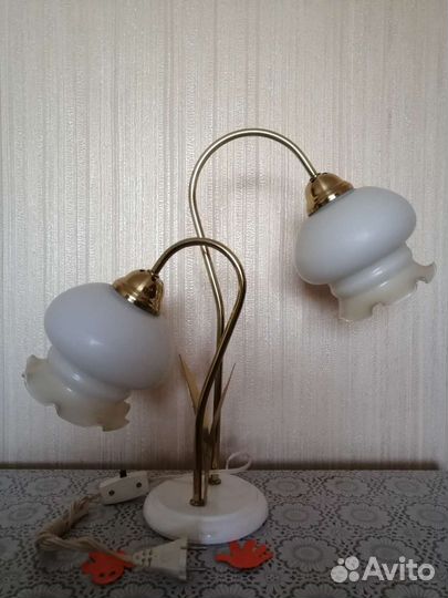 Светильник настольный