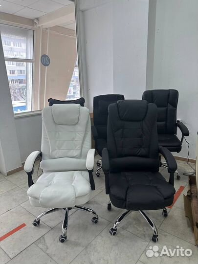 Офисное кресло руководителя