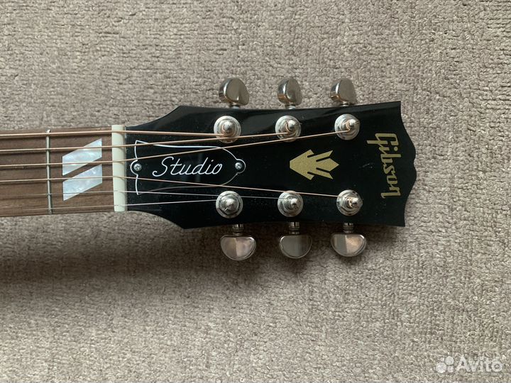 Gibson Hummingbird Studio