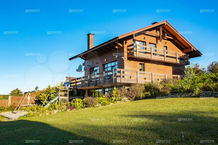 Дом 370 м² на участке 20 сот.