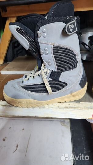 Сноубордические ботинки 38 размер