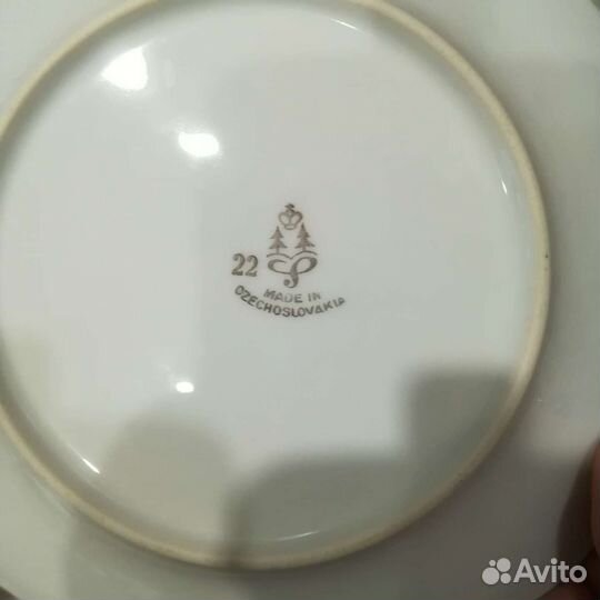 Тарелки, блюдо,кружки.Фарфор