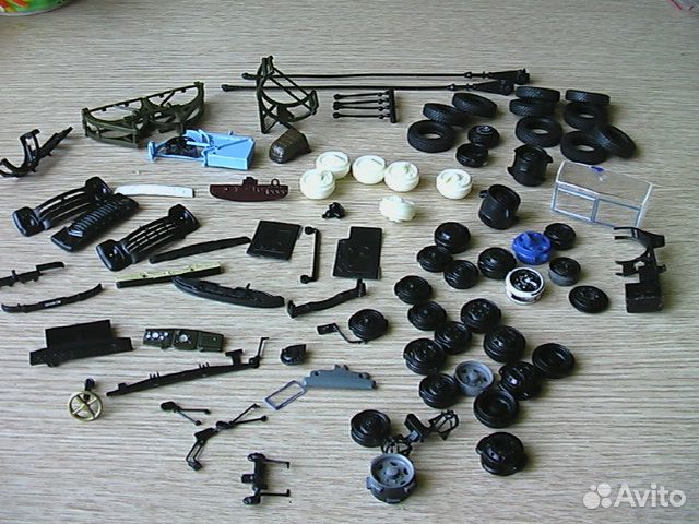 Куча з/ч для моделей 1/43