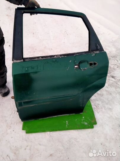 Дверь задняя левая Форд Фокус 1 USA 2.0л 2001г