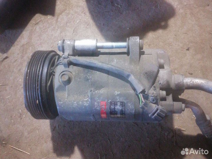 Компрессор кондиционера Audi Volkswagen AUM 1.8T