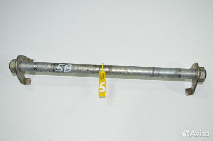 Ось заднего колеса Ducati Monster 400