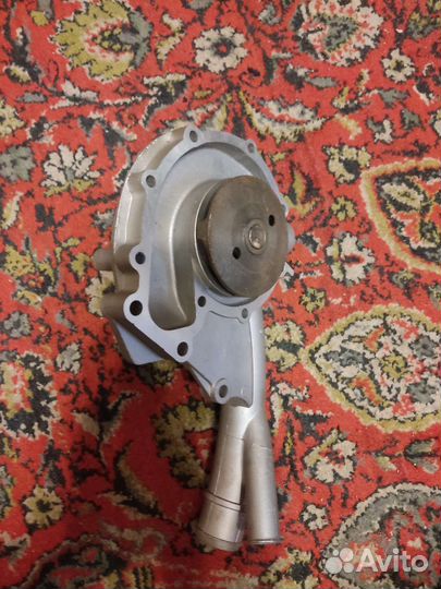 Водяная помпа mercedes 124, 190 W 201