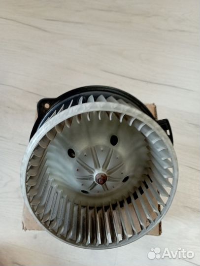 Моторчик печки toyota st 190 st195