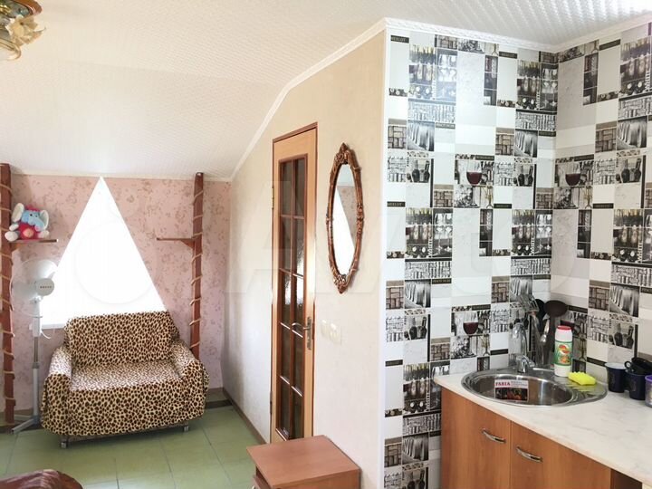 Комната 12 м² в 4-к., 2/2 эт.