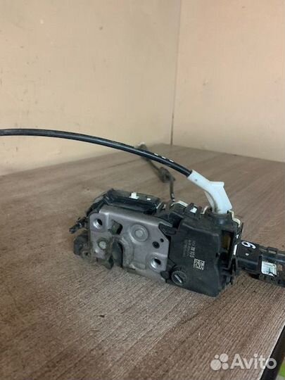 Замок двери задней правой peugeot 308