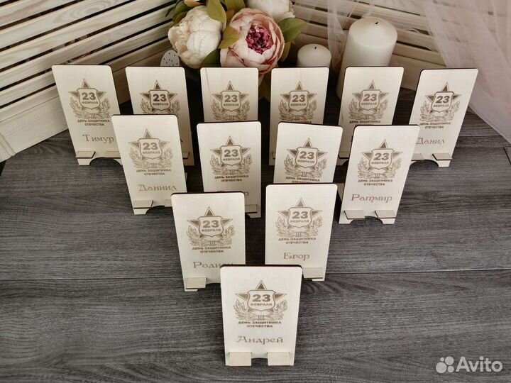 Подставка для телефона из дерева