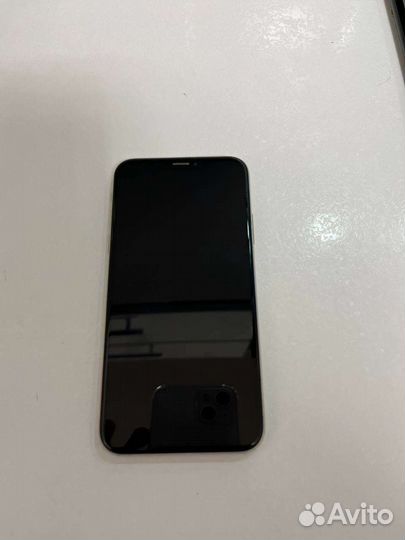Телефон iPhone 10