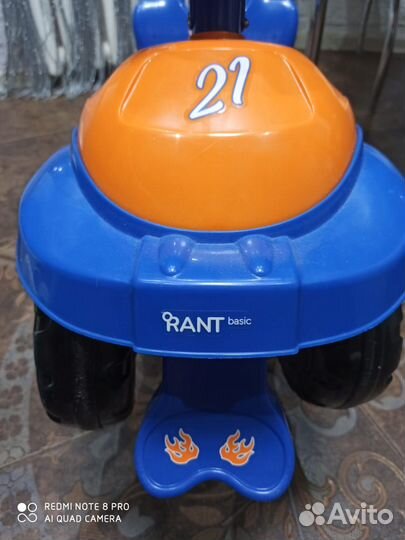 Продам машинку-каталку