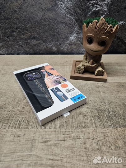 Чехол на iPhone 14 Pro