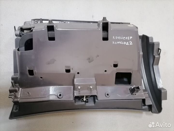 Бардачок пассажирский Chrysler Concord 1998-2004