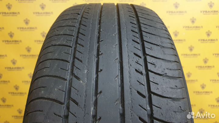 Yokohama dB Decibel E70D 215/55 R17 93V