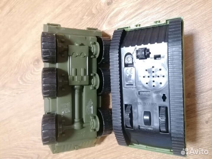 Игрушечный танки 2шт