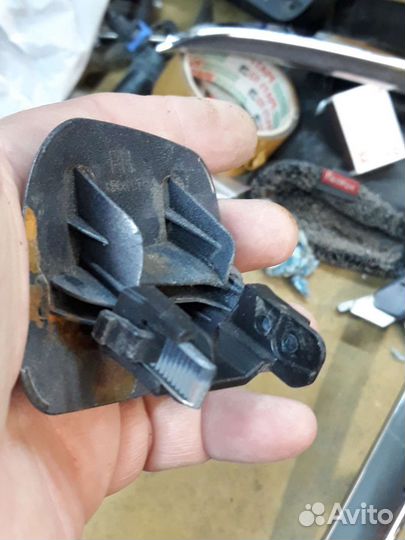 2015-20 Туксон Крышка форсунки Правая Tucson