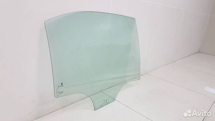 Стекло двери задней правой Skoda Rapid 2012-2020