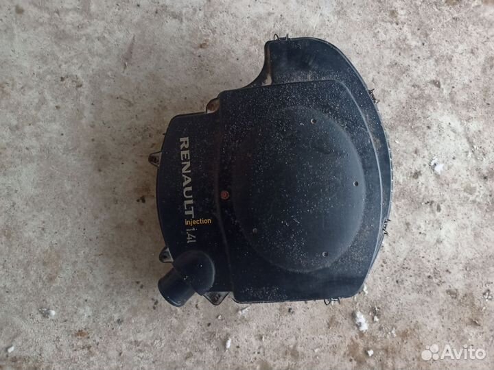 Рено Логан 1 -1.4 корпус воздушного фильтра