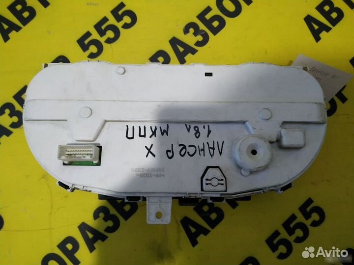 Mitsubishi Lancer 10 Панель приборов 8100A117