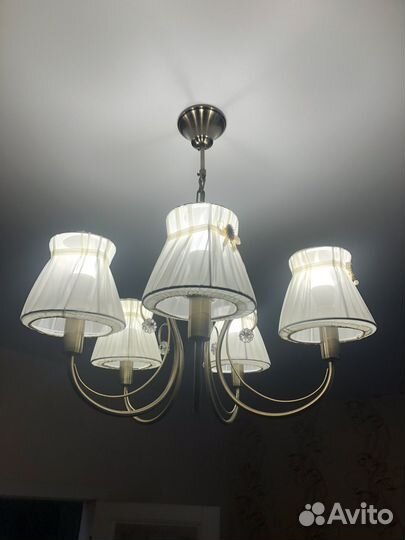 Люстра с абажуром бу