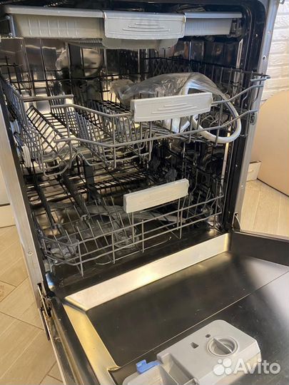 Встраиваемая посудомоечная машина 60