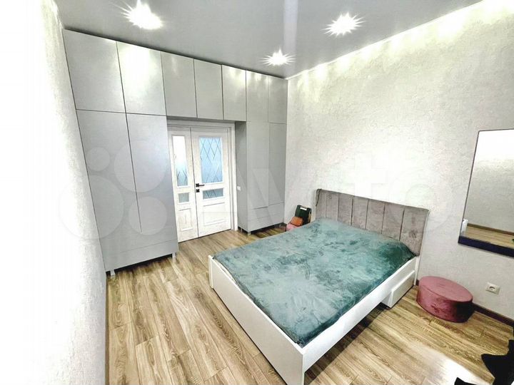 2-к. квартира, 61 м², 1/10 эт.