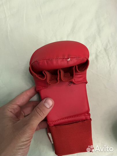 Кимоно и защита для каратэ