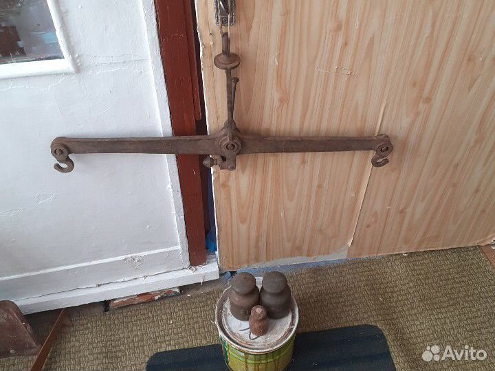 Весы старинные