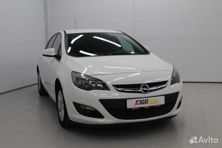 Opel Astra, 2014