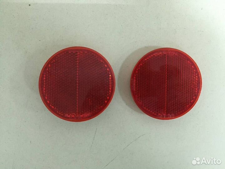 Отражатель задний Toyota Corolla E150 2006-2013