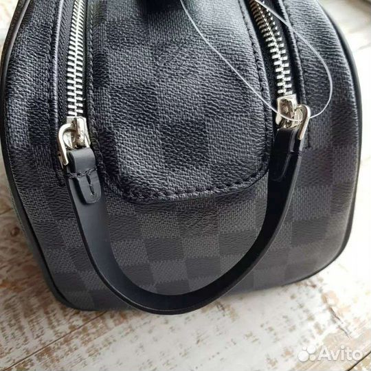 Нессер мужской Louis Vuitton